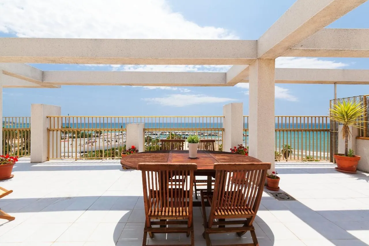 Appartement Uhc Attic Miramar Nautic à Salou